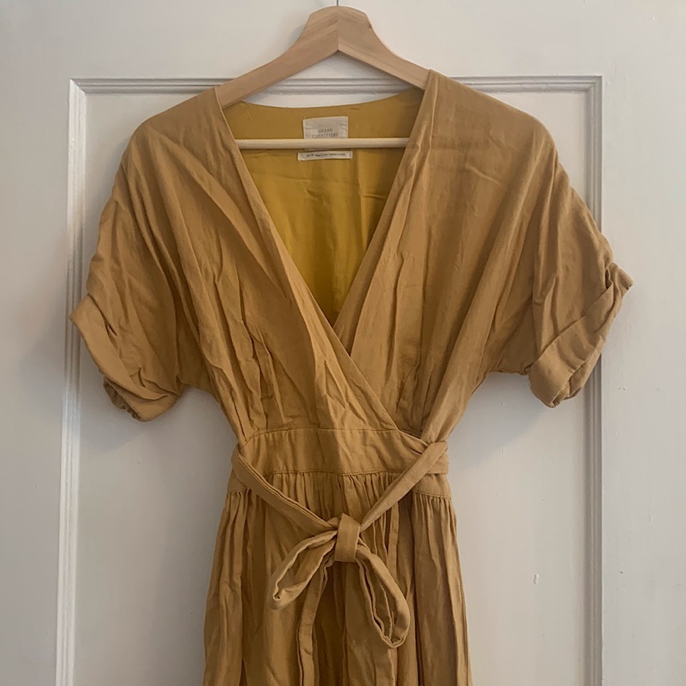 UO Gabrielle linen midi wrap dress XS